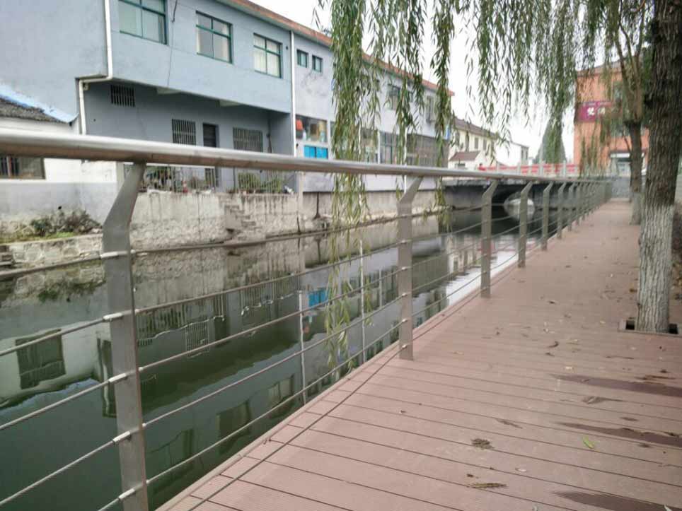不銹鋼護(hù)欄